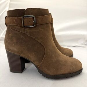 Clarks Collection Verona Lark Dark Tan Leather Zipper Heeled Ankle Booties